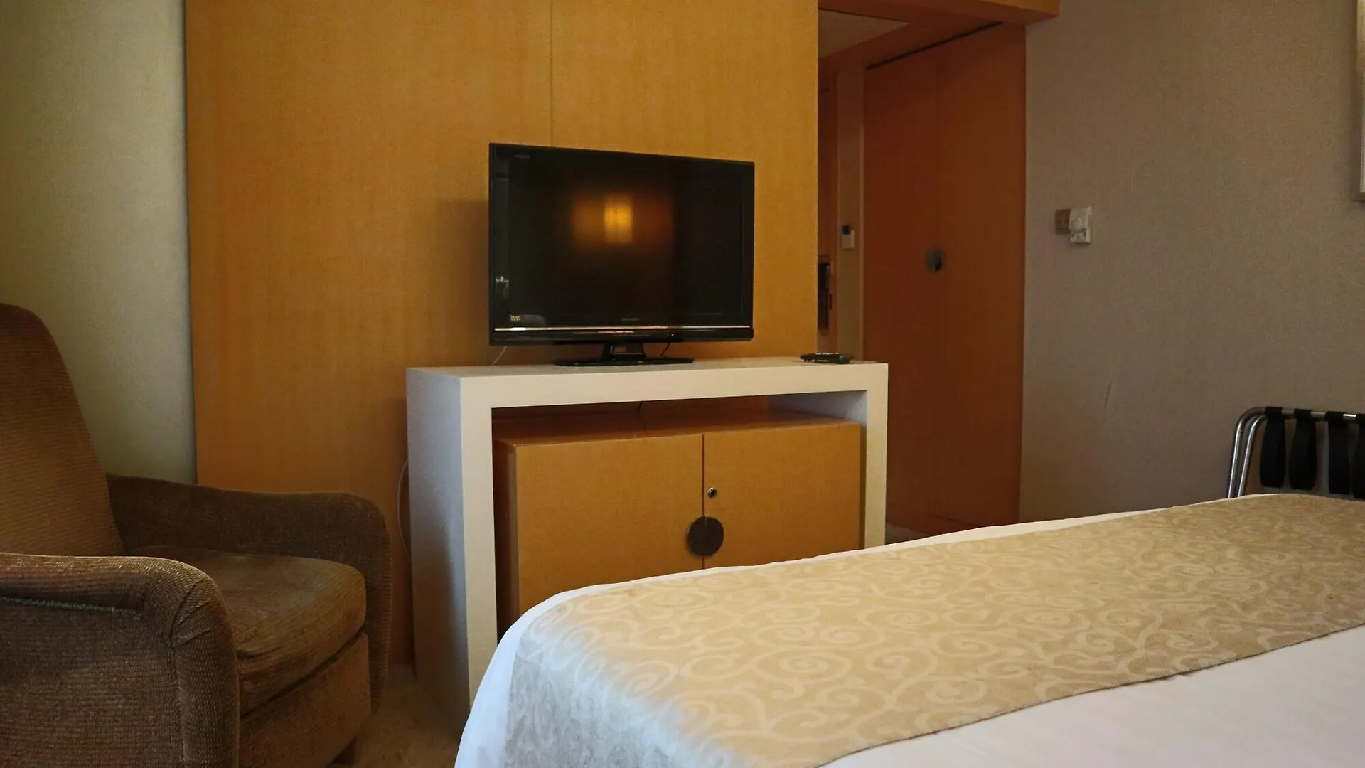 Shanghai Everbright International Hotel