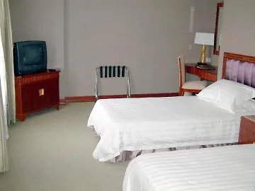 Shanghai Everbright International Hotel 4*,