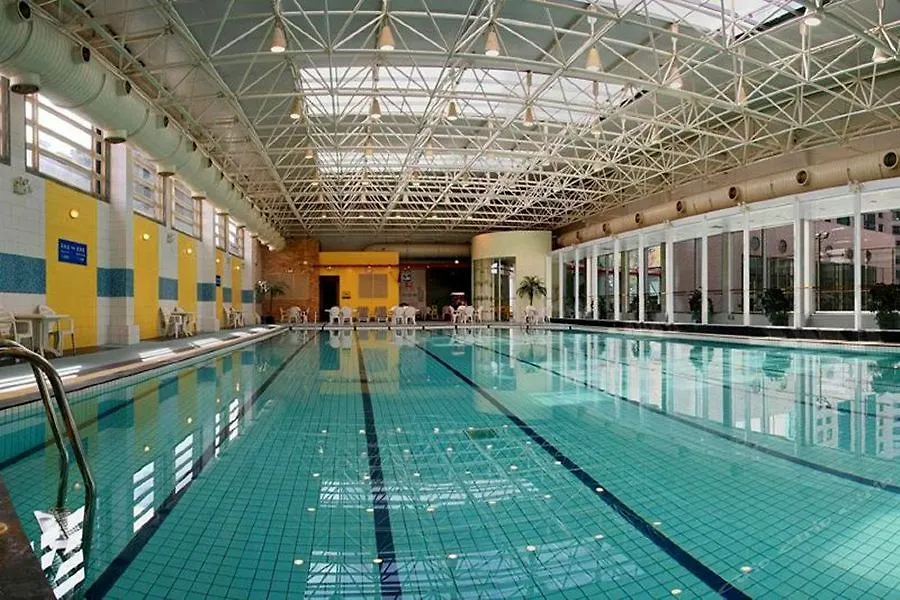 Shanghai Everbright International Hotel 4*,